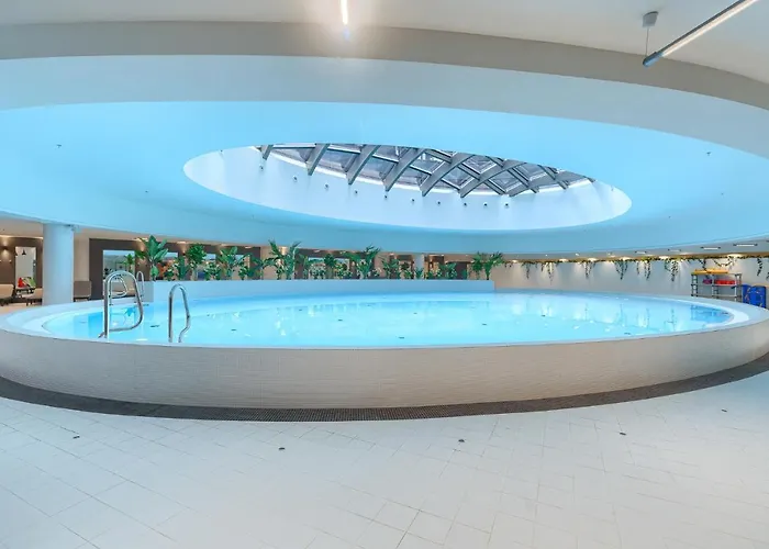 Hanza Tower 5 Stars Апарт-отель 4*