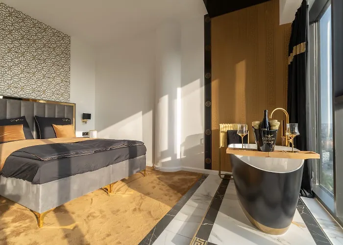 Апарт-отель Hanza Tower 5 Stars Щецин